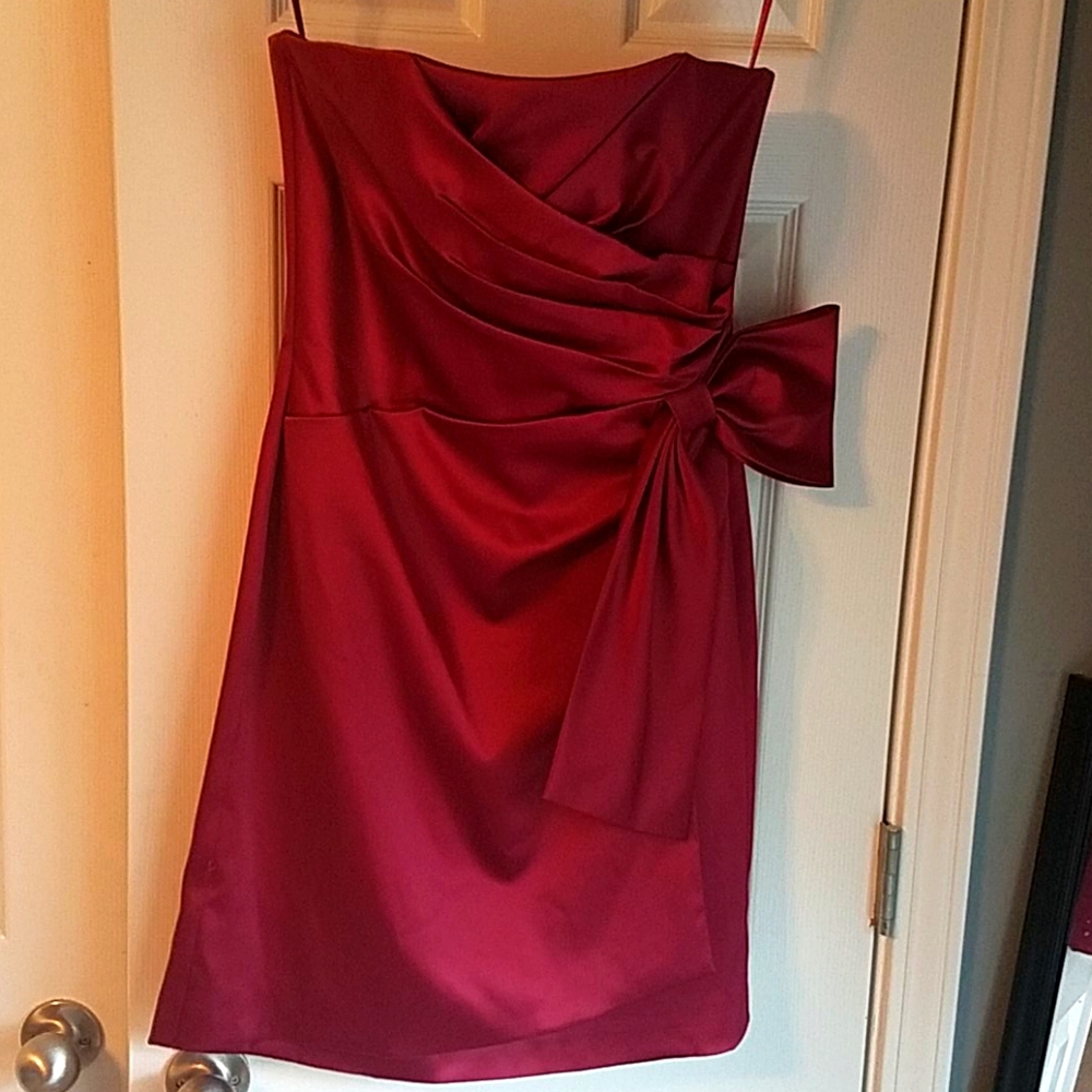 Gorgeous WHBM formal dress